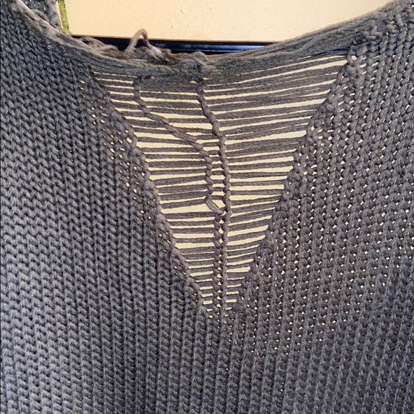 Dark green miracle distressed sweatshirt - Picture 8 of 8